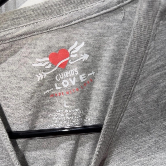 NWOT Cupids Love Size L Gray Rhinestone Merry Christmas Shirt - Picture 3 of 4